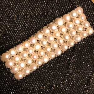 Pearl bracelet